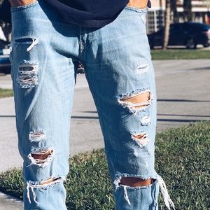 Ripped vintage jeans